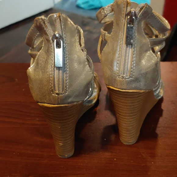 Wedges - Picture 2 of 4